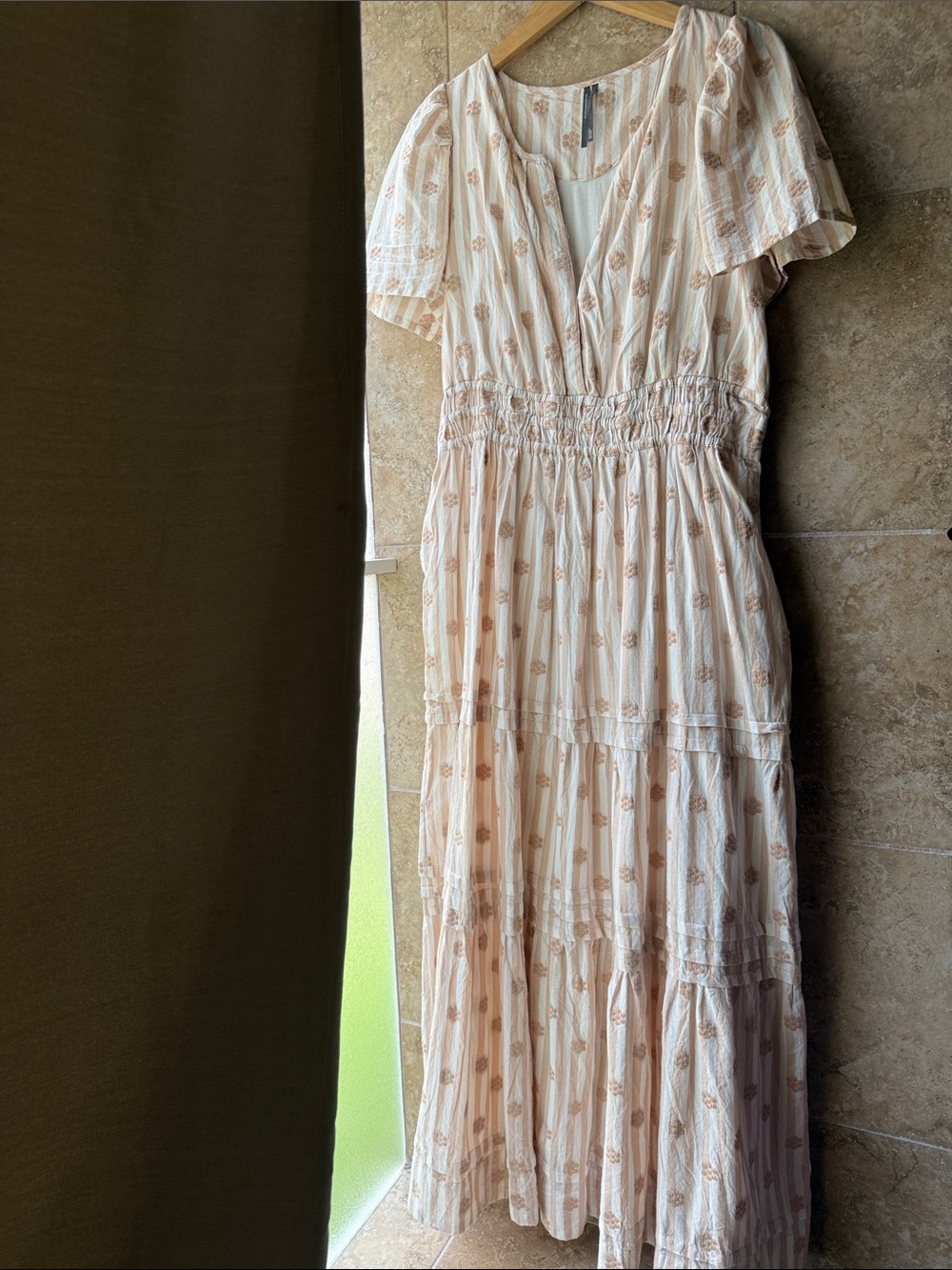 Somerset Maxi Dress Cream Textured Anthropologie Pockets Smocking Tiered Skirt L - Picture 3 of 16